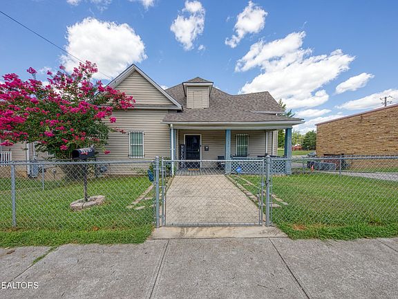 2nd image of 3605 Martin Luther King Jr Ave