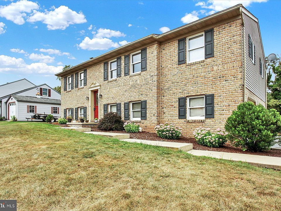 165 Country Dr, Denver, PA 17517 Zillow