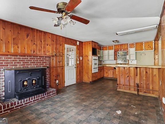 4th image of 1963 Wee Kirk Rd