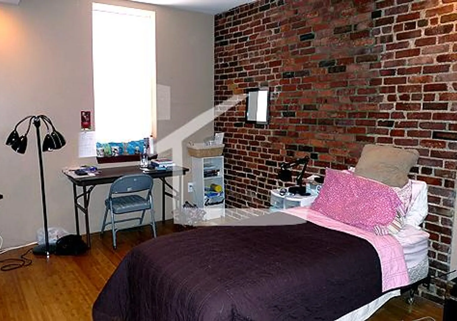 Modern Apt w Exposed Brick on Brookline Allston Border! Near T — Photo 3