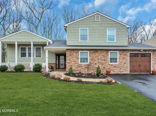 16 Glen Arden Dr, Howell, NJ 07731