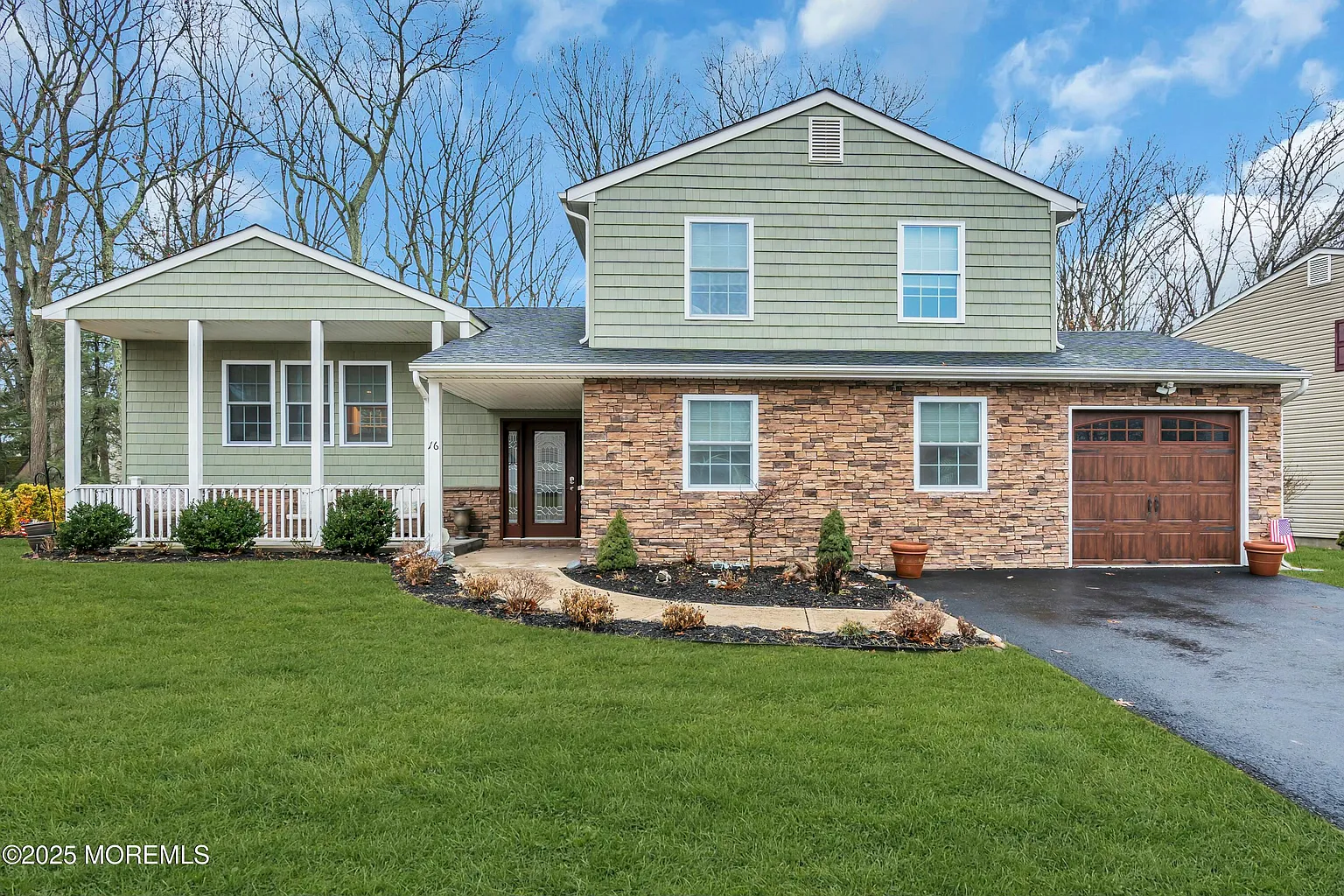 16 Glen Arden Drive photo 1