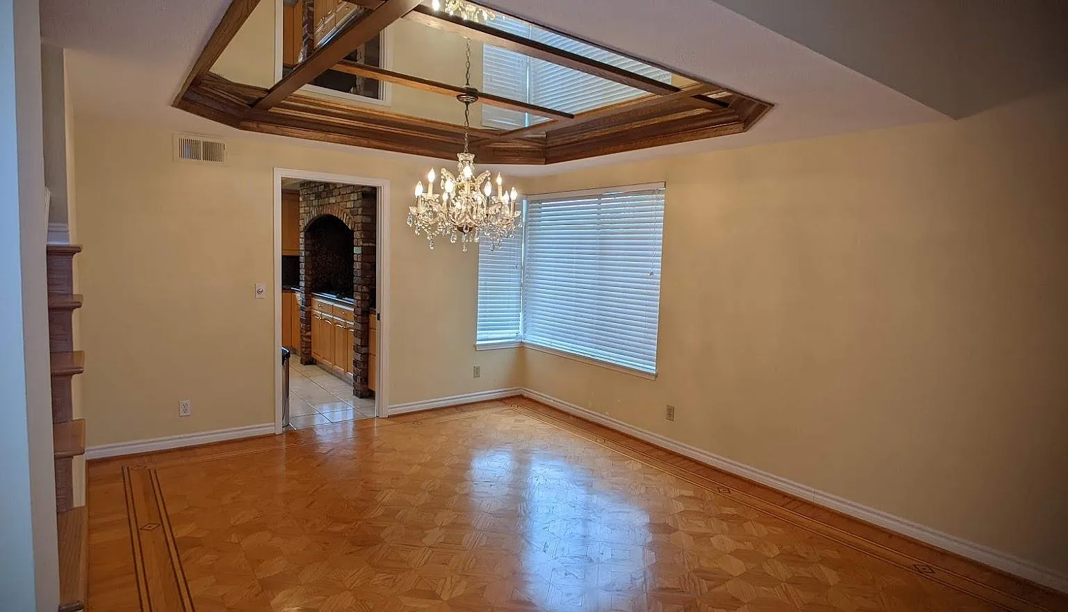 4 bed, 3191 sqft, $5,250 — Photo 3