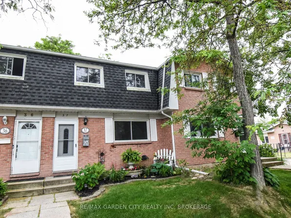 185 Denistoun St #37, Welland, ON L3C 6J6