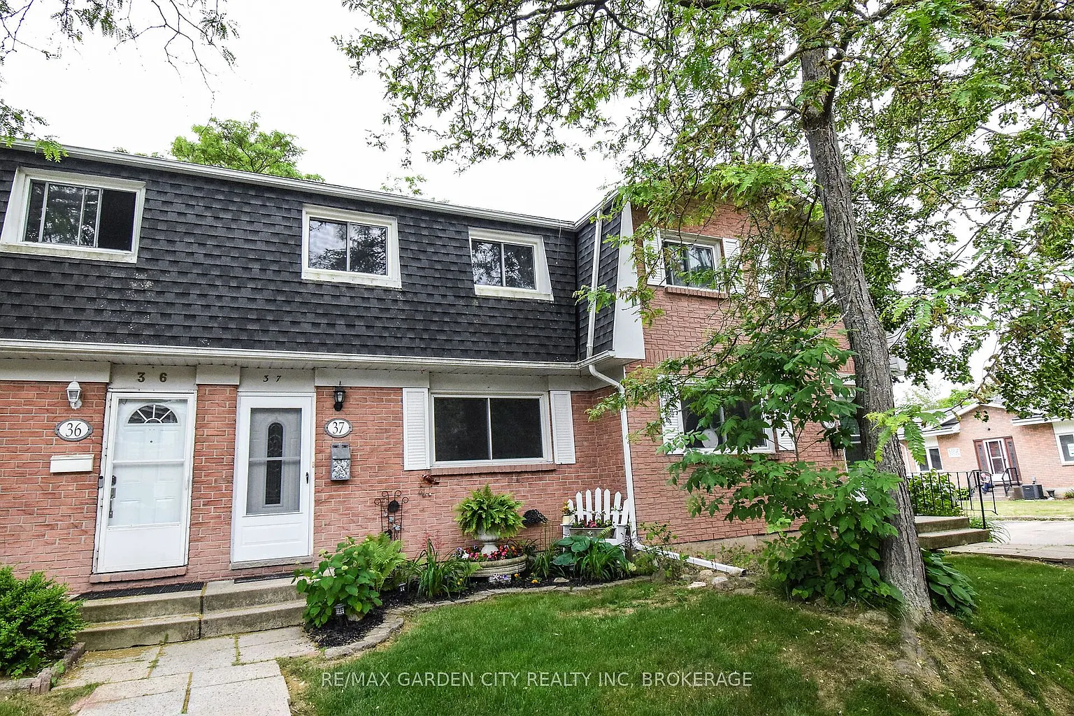 185 Denistoun St #37 photo 1