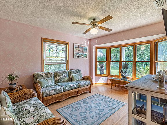4th image of 228 SABLE PALM Court