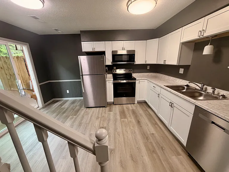 101 Ventura Ave #9 — Photo 16