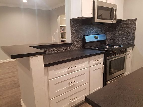 2nd image of 122 N Commonwealth Ave APT 109