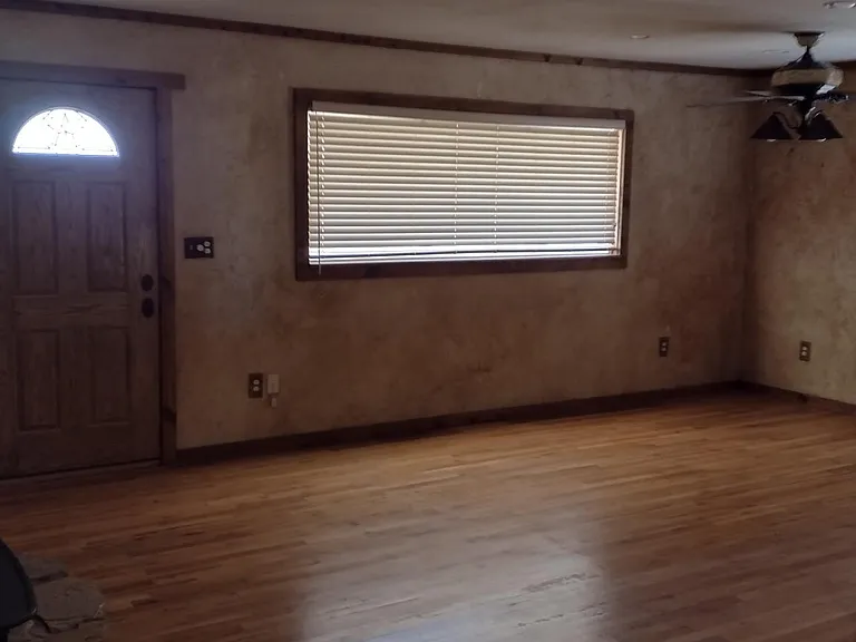 14015 University Ave #1 — Photo 7