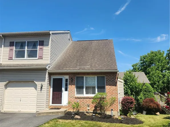 107 Ariel Ct, Stockertown, PA 18083