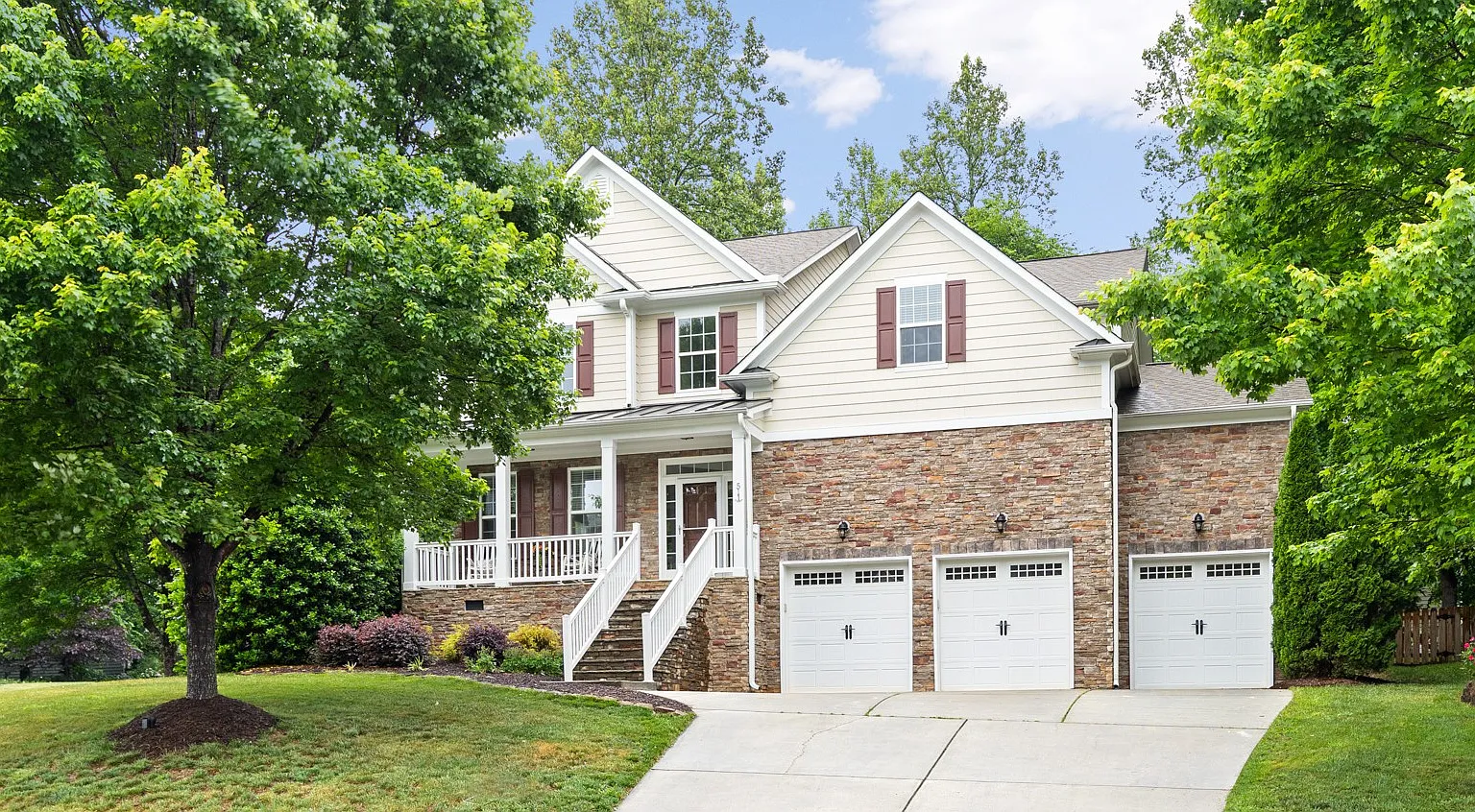 4 bed, 2.5 bath, 3134 sqft, $3,260 — Photo 1