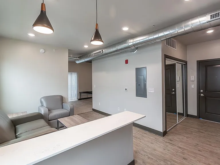 The Bentley Apartments — Photo 34