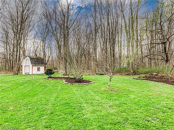 3rd image of 8406 Whippoorwill Rd