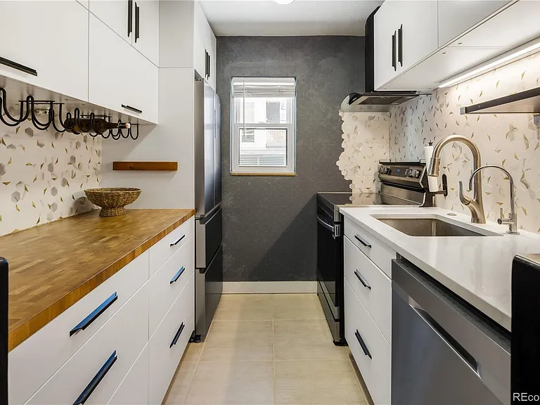 2 Adams St #207 — Photo 20