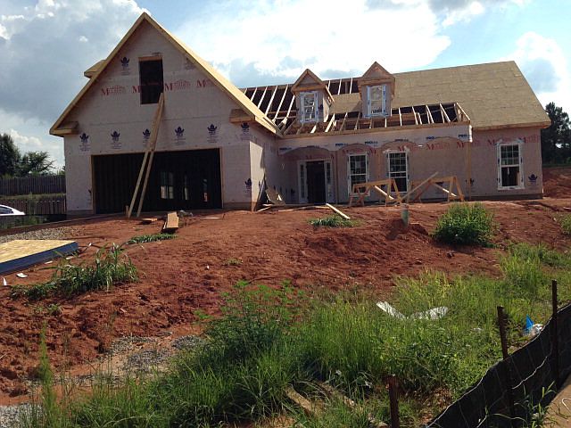 2nd image of 4015 Stowe Dr
