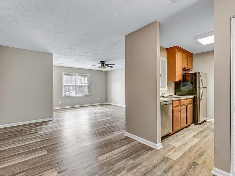 105 Beacon Way — Photo 7