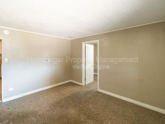 2nd image of 611 E Longfellow Ave