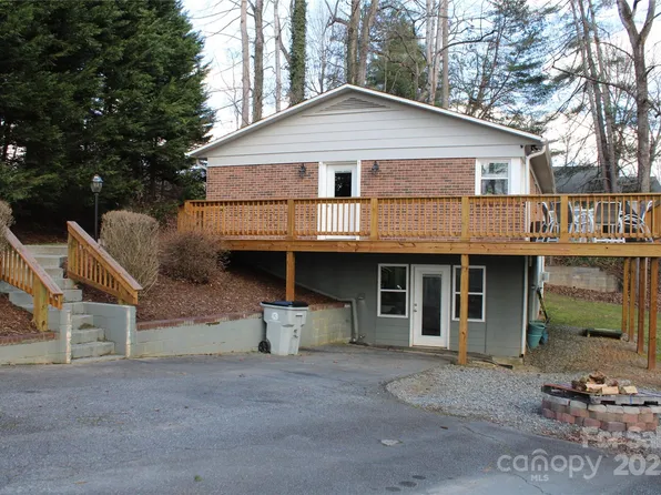 421 Wedgewood Pl SE, Lenoir, NC 28645