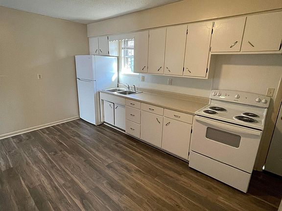5th image of 2205 E 18th St