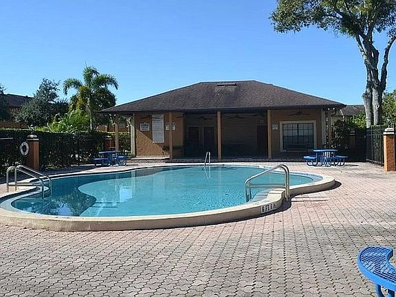 3rd image of 7331 Forest Hill Ct #222