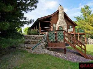 108 Valley Ln, Eagle Lake, MN 56024
