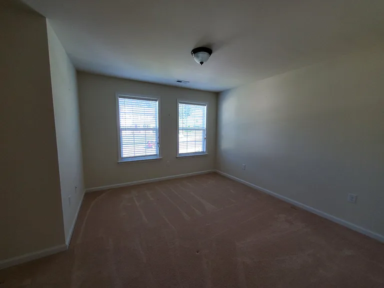 233 Kanter Dr — Photo 32