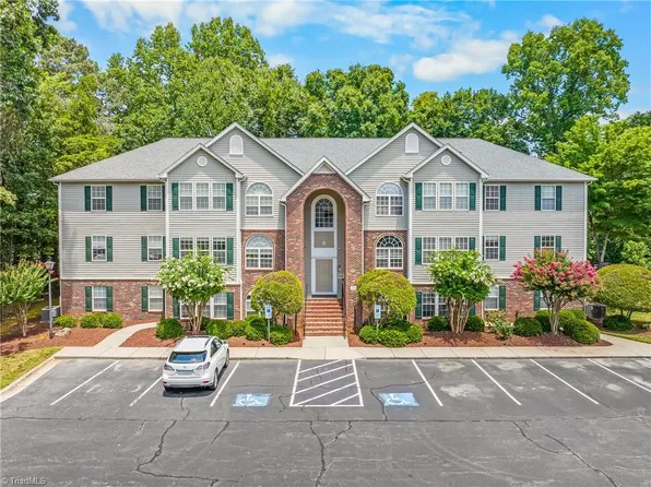 221 Timberline Ridge Ct, Winston Salem, NC 27106