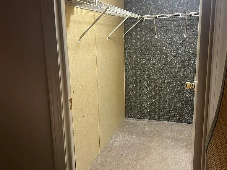 2652 Riverside Dr — Photo 6