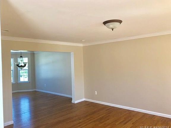 2nd image of 143 Barracuda Rd