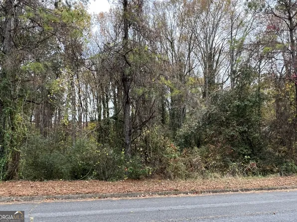 520 Whistlestop Dr, Woodstock, GA 30189