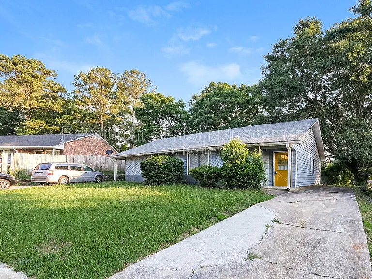 1158 Pinedale Cir NW — Photo 3