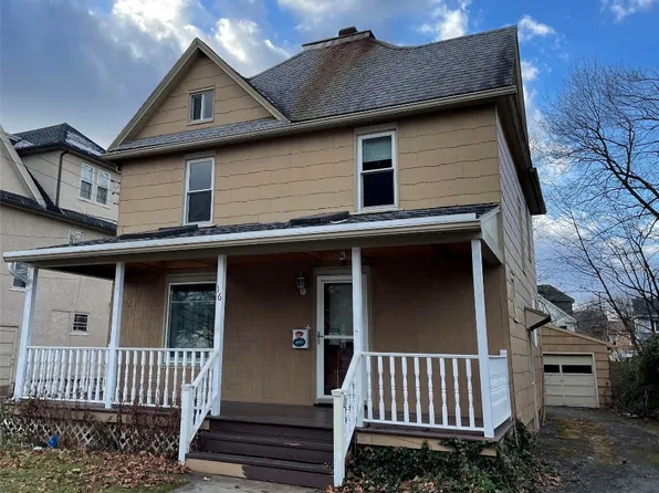 16 Lincoln Ave, Endicott, NY 13760