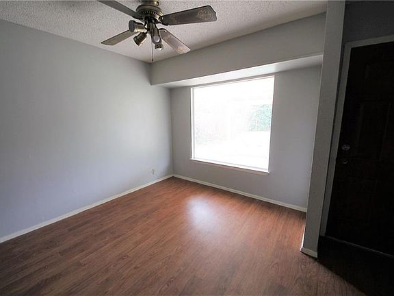 5th image of 1902 Garden Villa Dr