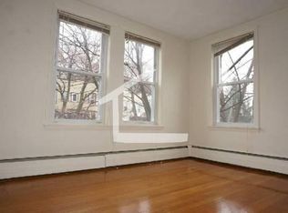 310 Tappan St #2E, Brookline, MA 02445