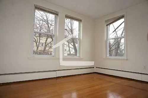 310 Tappan St Photo 1