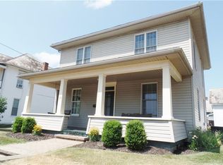 160 N 7th St, McConnelsville, OH 43756