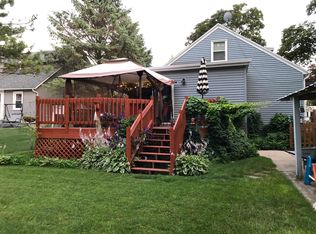 236 W Randall Pl, Elkhorn, WI 53121