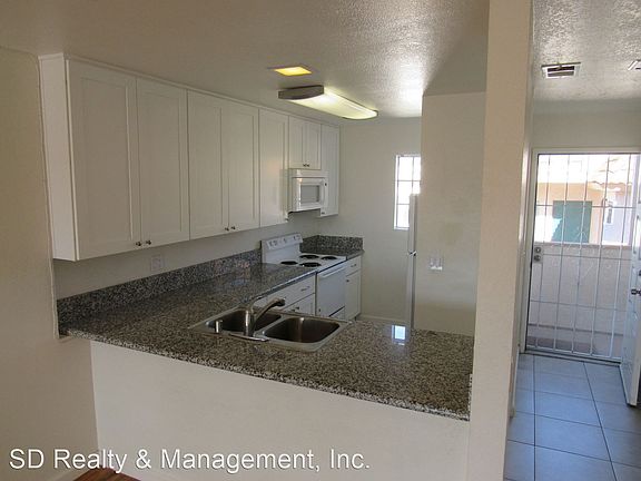 2nd image of 4512 Oregon St APT 6
