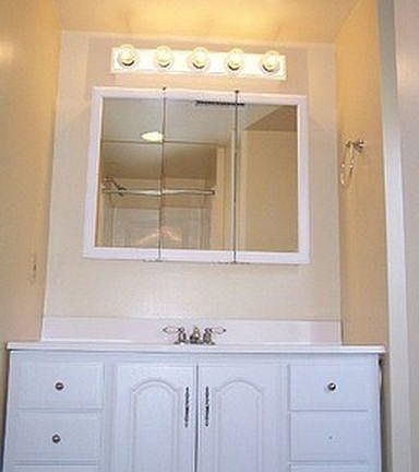 full bathroom on 2nd floor