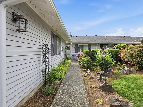 3rd image of 8405 55th Avenue NE #26