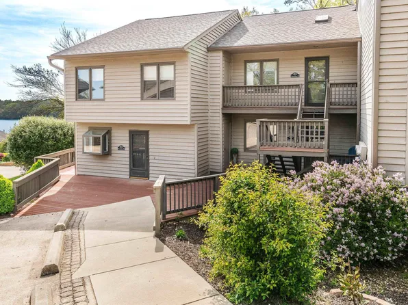 1835 E Waters Edge Dr #R3, Bloomington, IN 47401