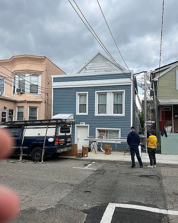 2nd image of 6011 Adams St