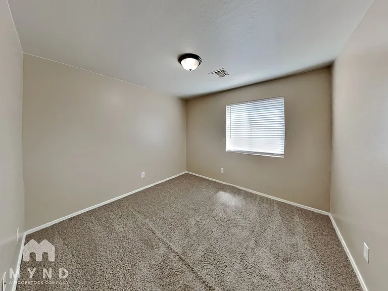36590 W San Clemente St — Photo 13
