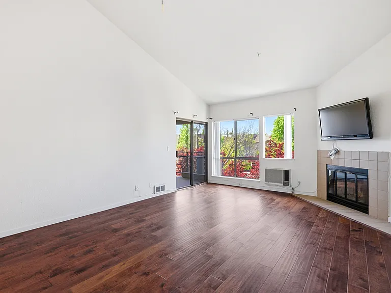 39224 Guardino Dr #314 — Photo 12