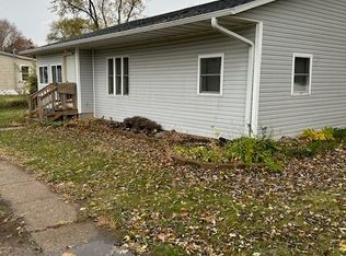 212 S Arch St, Wyanet, IL 61379