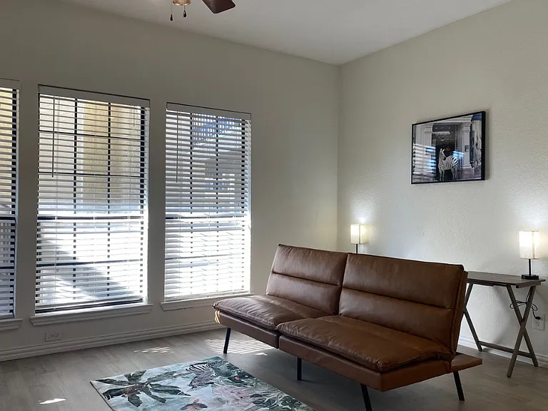 4800 W Lovers Ln #515 — Photo 9