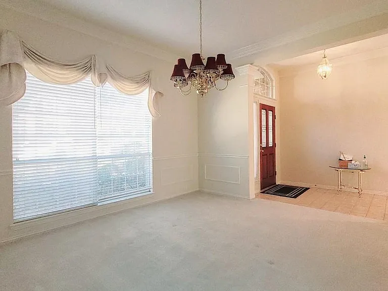 6401 Dakota Dr — Photo 4