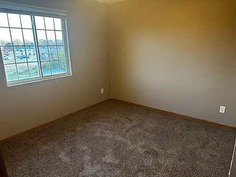 1024 Arcadia Dr — Photo 3