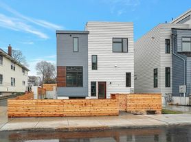 297 Concord Ave, Cambridge, MA
