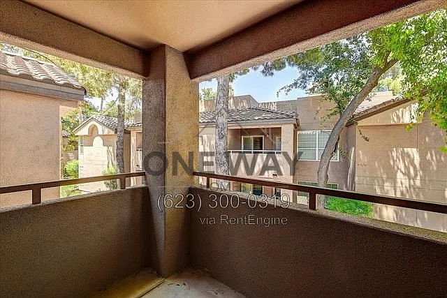 2 bed, 2.0 bath, 1076 sqft, $2,145 — Photo 2